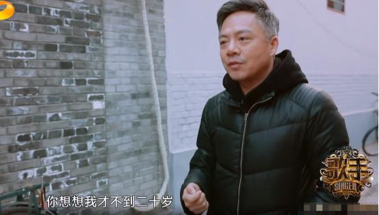 听到人家唱歌就起鸡皮疙瘩