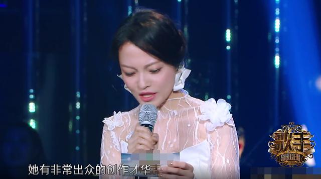 听到人家唱歌就起鸡皮疙瘩