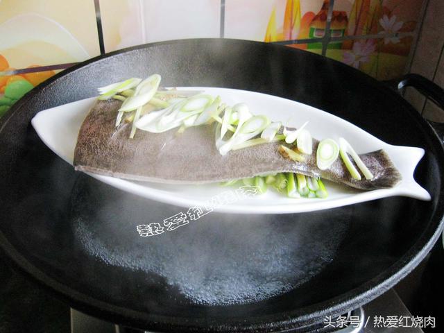 鲽鱼鱼鳞怎么去除