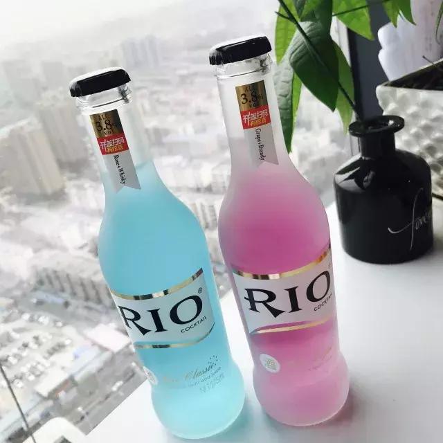 喝了一瓶rio酒精测试，高颜值酒的微醺测评