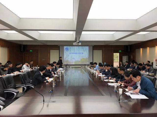桂展鹏武汉工程大学简介