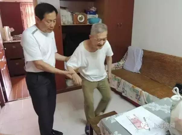 小朋友避暑纳凉（酷暑难耐不在家）(6)