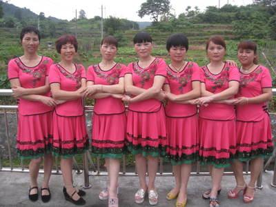 女式莫代尔跳舞服（莫代尔跳舞服套装）
