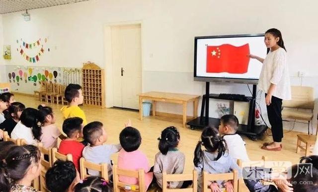 迎祖国六九华诞展工程学子风姿
