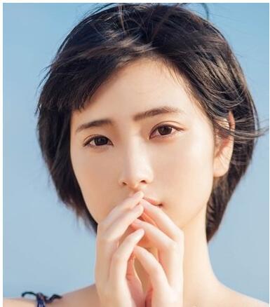 今年流行的小学生短发发型女 13款中学生短头发造型(1)