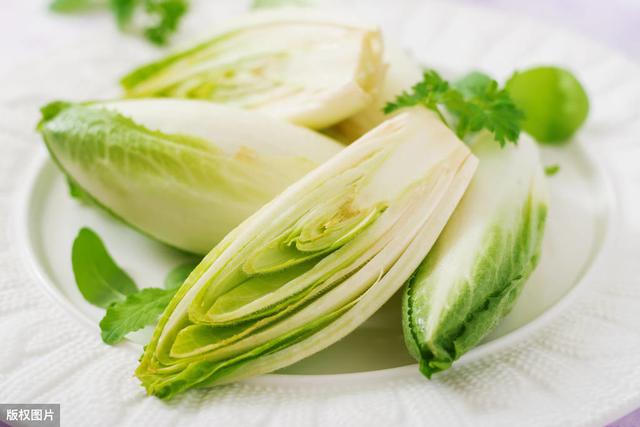 蒲公英泡水真的能对抗痛风吗？7种食物帮你食疗降尿酸