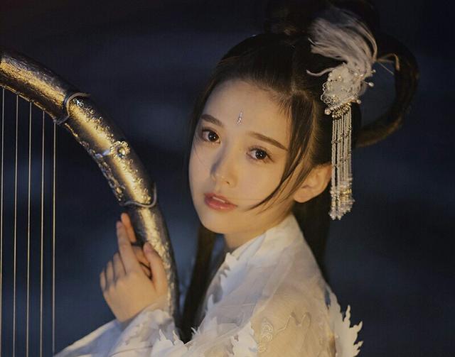 穿越官府发媳妇小说（穿越成小铁匠官府发老婆的小说）