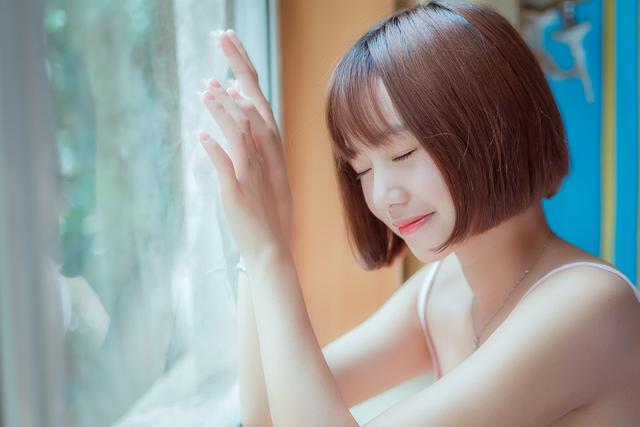 女帝穿越到现代成婴儿（女帝穿越到现代人家里的小说）