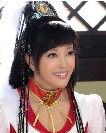 明明“廉颇老矣”，非要“尬演少女”的5大女星，羞不羞？