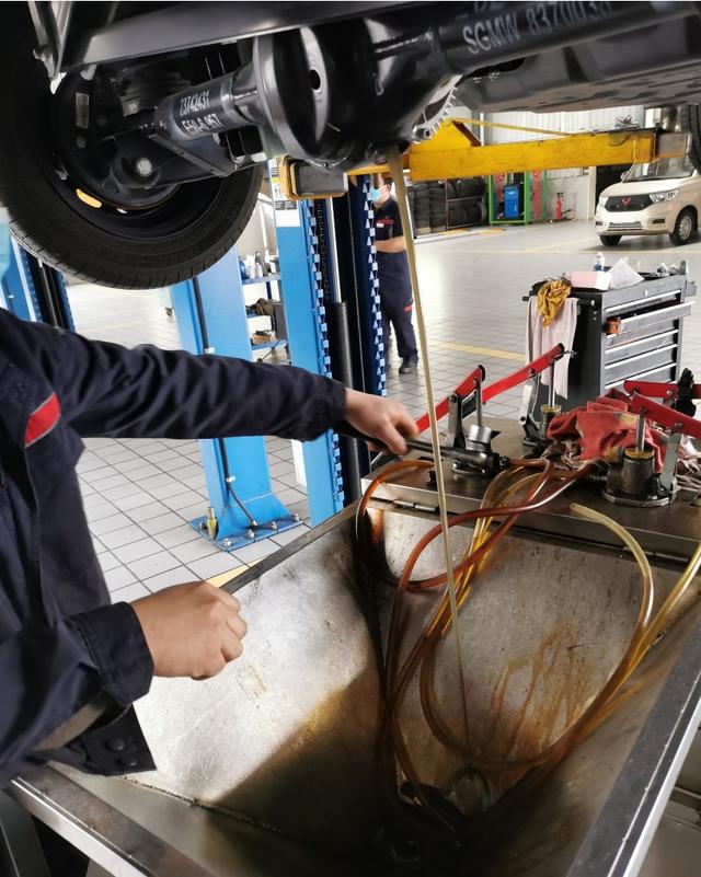 五菱宏光MINIEV首保流程，一共跑了5200km！