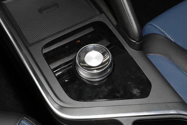 车长4.05米纯电续航322km，顶配售价6.88万，带你看EX3 功夫牛