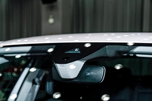 体验帕萨特PHEV 混动豪华版，轴距2871mm，油耗1.4L，值得入手吗？