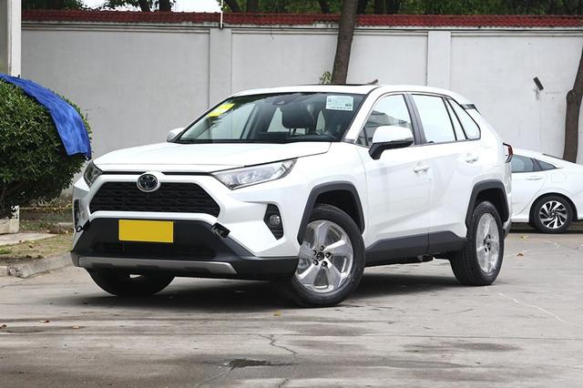 当本田CR-V遇上丰田RAV4荣放，价格差距不大，你该怎么选？