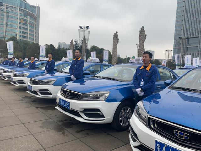 李书福放出大招，建议全面推广甲醇汽车，1公里2毛3分钟充满
