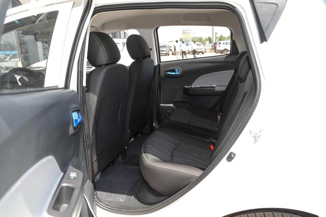 2万多元的纯电动汽车是买五菱宏光mini  EV还是奔奔E-star？