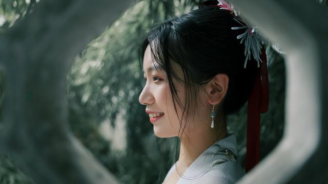 带手机穿越 小说（带着手机穿越的小说）