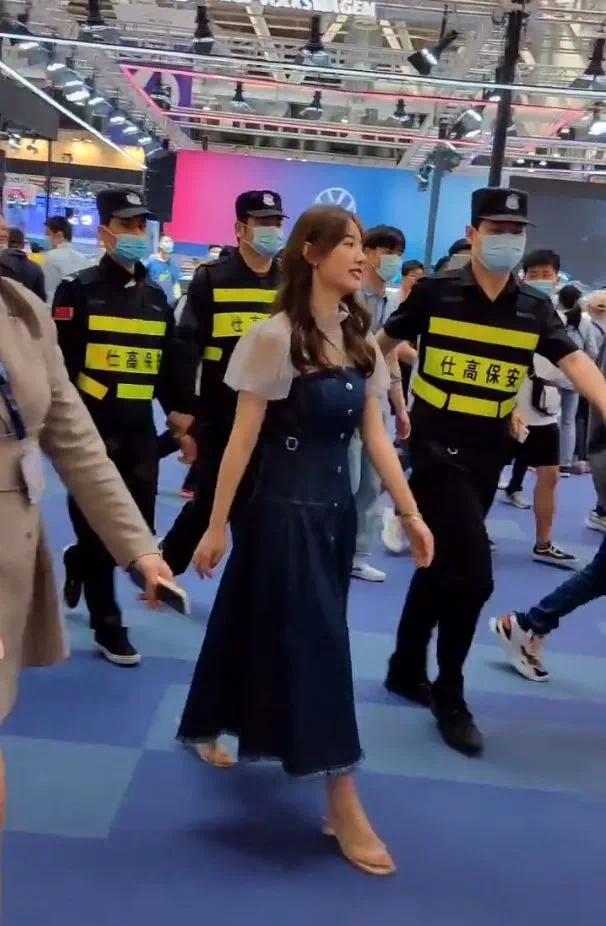 纯蓝是谁 纯蓝是谁（纯蓝图片） 生活
