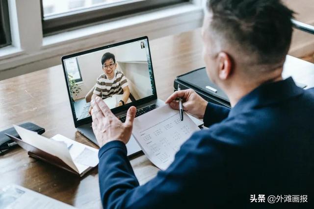 我当网课老师月入6万，但一夜之间失业了