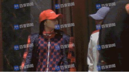 鹿晗关晓彤一天两次视频(鹿晗关晓彤最新消息合照)