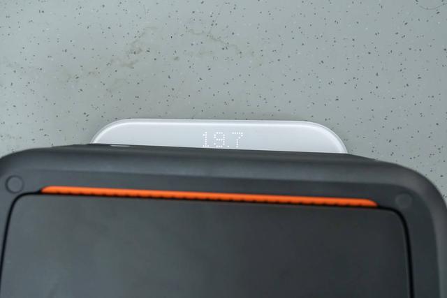 体验电霸级别的产品，让电小二太阳能户外电源2200告诉什么叫硬核