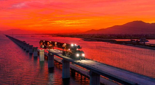 中国首条跨海高铁即将通车 两大 神器 助力 外国人 令人震撼 全网搜