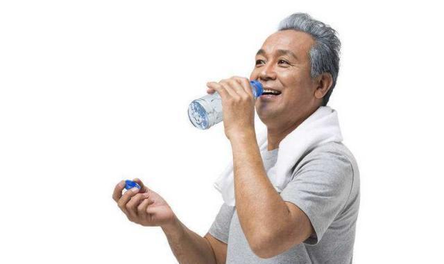 身体干净助长寿，中老年人平时做好这几件事，帮助清理身体