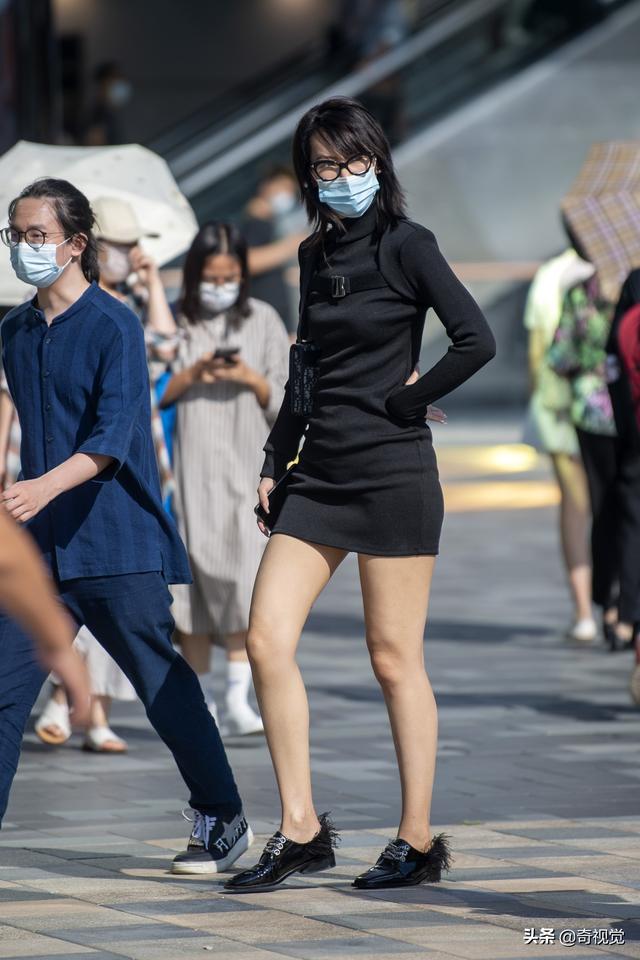 街拍北京北京三里屯秒变t台时髦青年三里屯第一美女