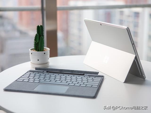 微软的固执与用户的偏执 Surface Pro 8评测