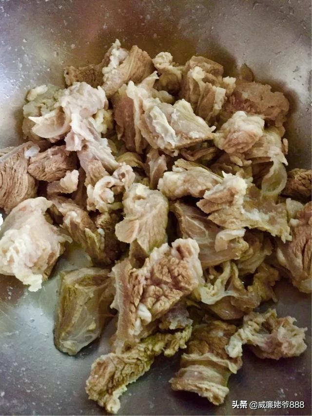 炒着吃好吃又便宜的牛肉部位（买点价廉筋头巴脑这样做）(3)