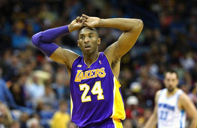 nba哪些球星有戴護踝（NBA小細節蘊含大智慧：扶隊友起來學問多，擊掌也包含科學道理）
