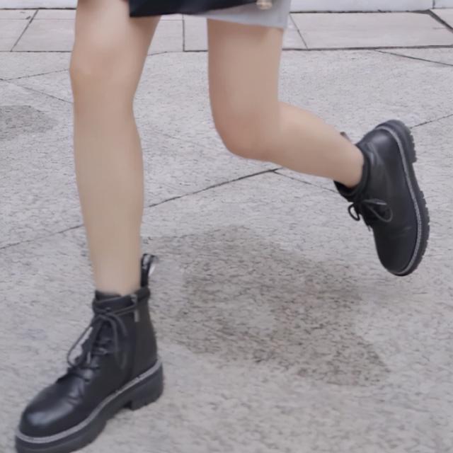 马丁靴图片
