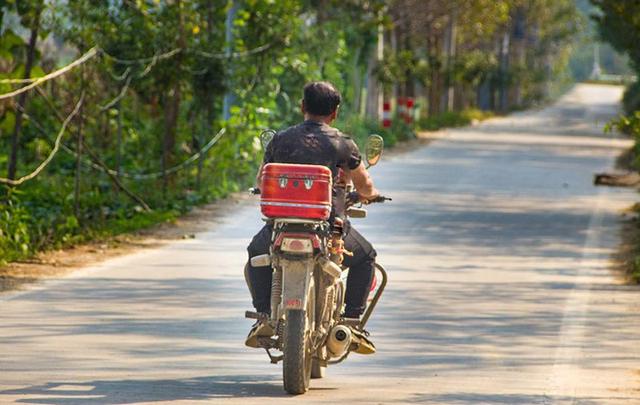 波司登创始人高德康：白手起家，一个小裁缝到百亿富豪的发家史