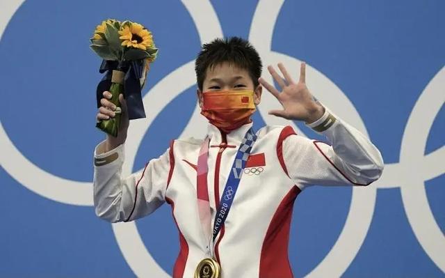 夺冠成名后，爱笑的杨倩、全红婵、张家齐，怎么就笑不出来了？