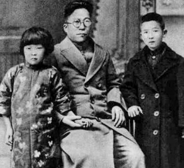 1949年,抗日名将杨虎城遇害,50年后其孙子找到真凶:我想知道真相