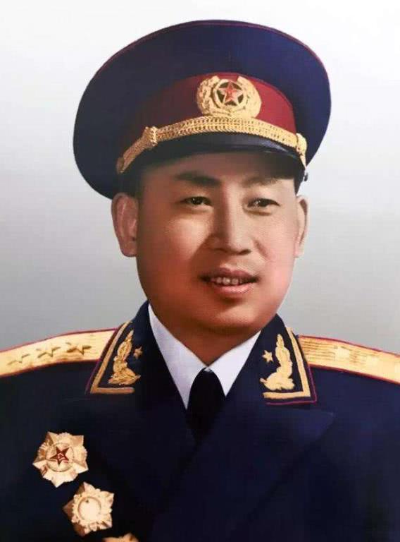 林彪麾下的十大猛将都是谁？个个彪炳史册，谁是其中的第一猛将？