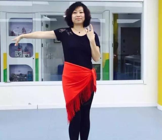 55岁安徽大妈，每晚坚持“踮脚”，一年后，收获了什么？