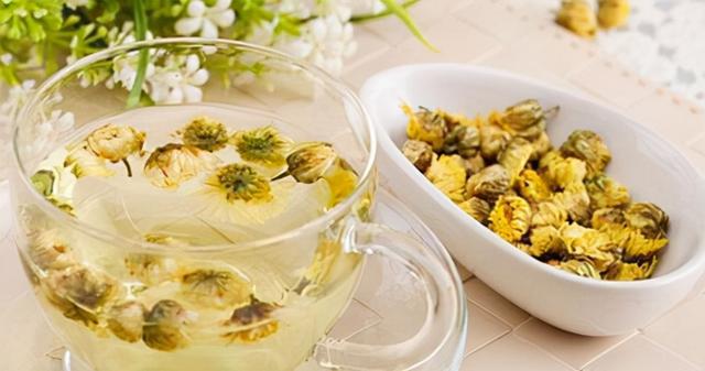 血压高了怎么办？这些食物坚持吃一口，或远离高血压并发症