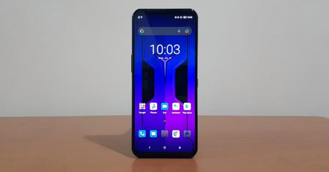 从5299元跌至3899元，256GB+90W，18GB运存旗舰无奈售价大跳水