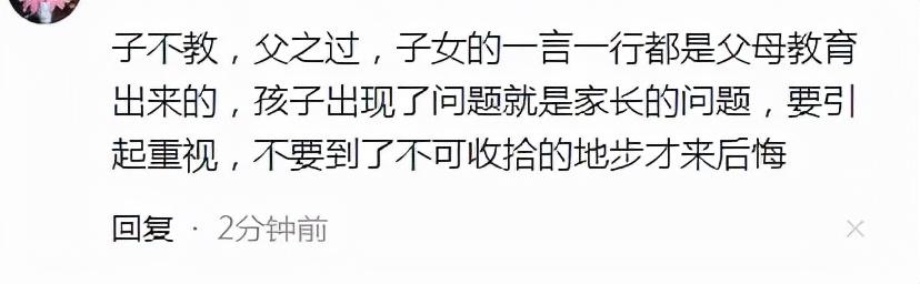 值得同情？儿子仍未出狱，82岁李双江心酸卖唱，场地简陋破旧