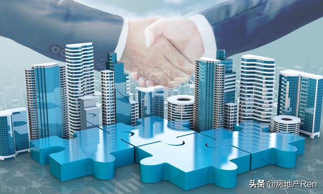 为什么地产公司遇到困难时先卖物业公司