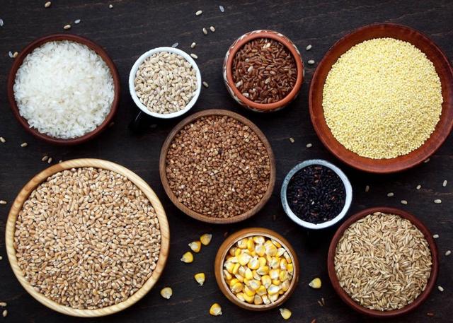 失眠与缺维生素有联系吗？及时补充这2种维生素，或能缓解失眠