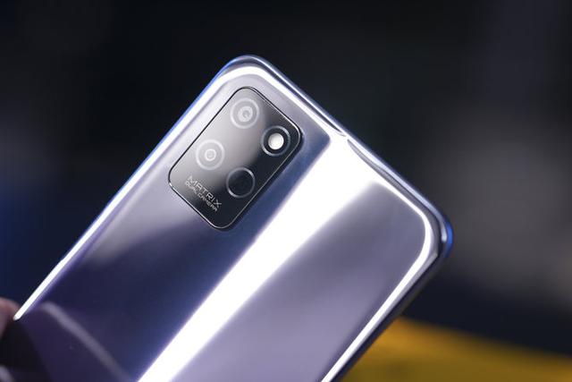 realme真我V11s上手体验：越级续航+千元5G