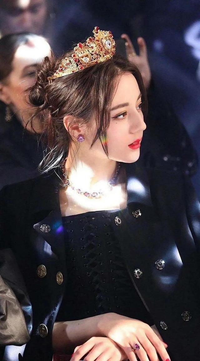 「揭秘爆料」迪丽热巴可爱头像——迪丽热巴可爱头像图片