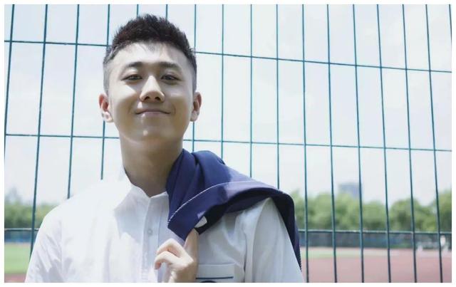 《少年派2》正式开机！张嘉译闫妮现身，上大学的林妙妙更漂亮了
