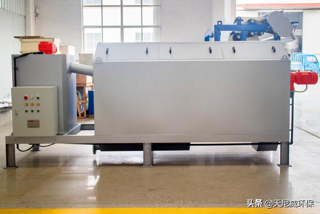 转鼓过滤机教学视频_锦鲤池转鼓过滤器