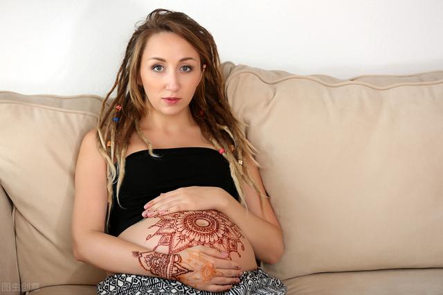 问：很多女的认为生小孩很不公平，这不是大自然赋予的权利么？