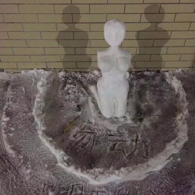 沙雕搞笑雪人图片大全，爆笑雪人GIF动态图集锦