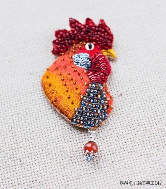 米珠管珠亮片刺绣作品(米珠管珠刺绣教程)_手工miao