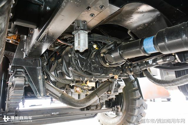 矿用工程车