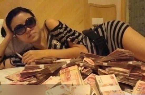 比尔盖茨八字从财格(比尔盖茨八字喜水还是喜火)